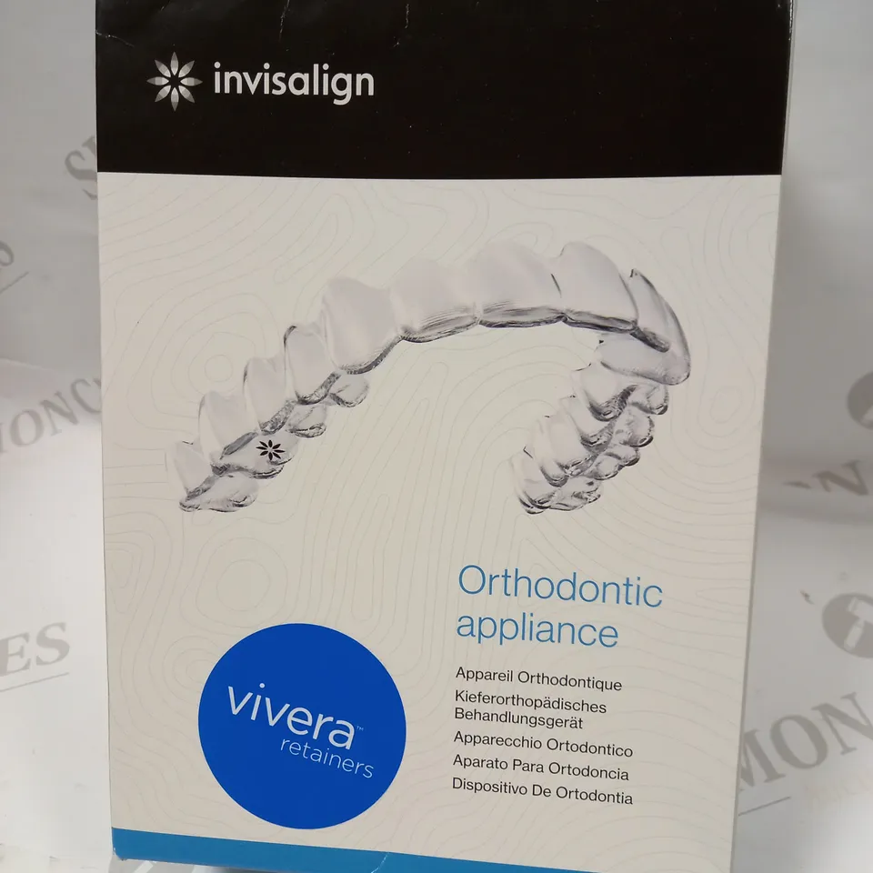 INVISALIGN ORTHODONTIC APPLIANCE PERSONALISED TO SOMEONE ALREADY 