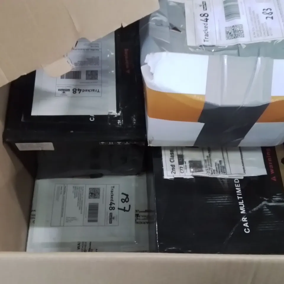 LARGE BOX CONTAINING ASSORTED CAR MULTIMEDIA SYSTEM INTERFACES // MODELS VARY