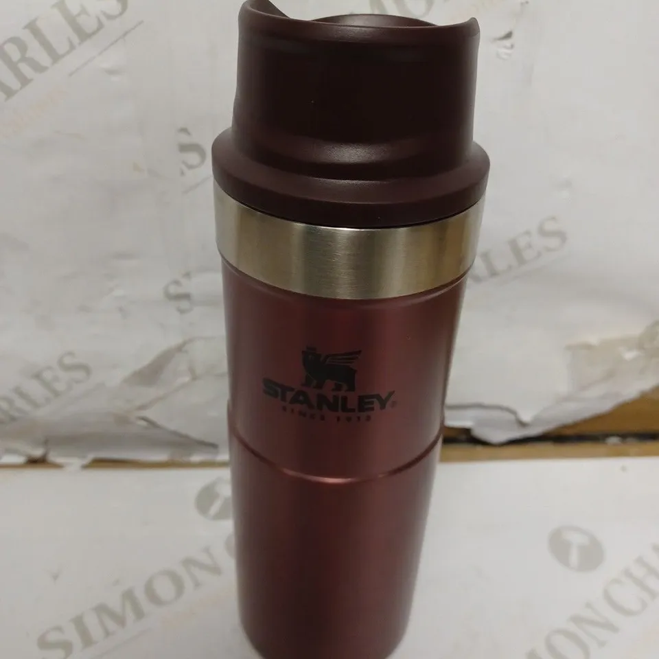 STANLEY CLASSIC TRIGGER ACTION TRAVEL MUG 0.47L