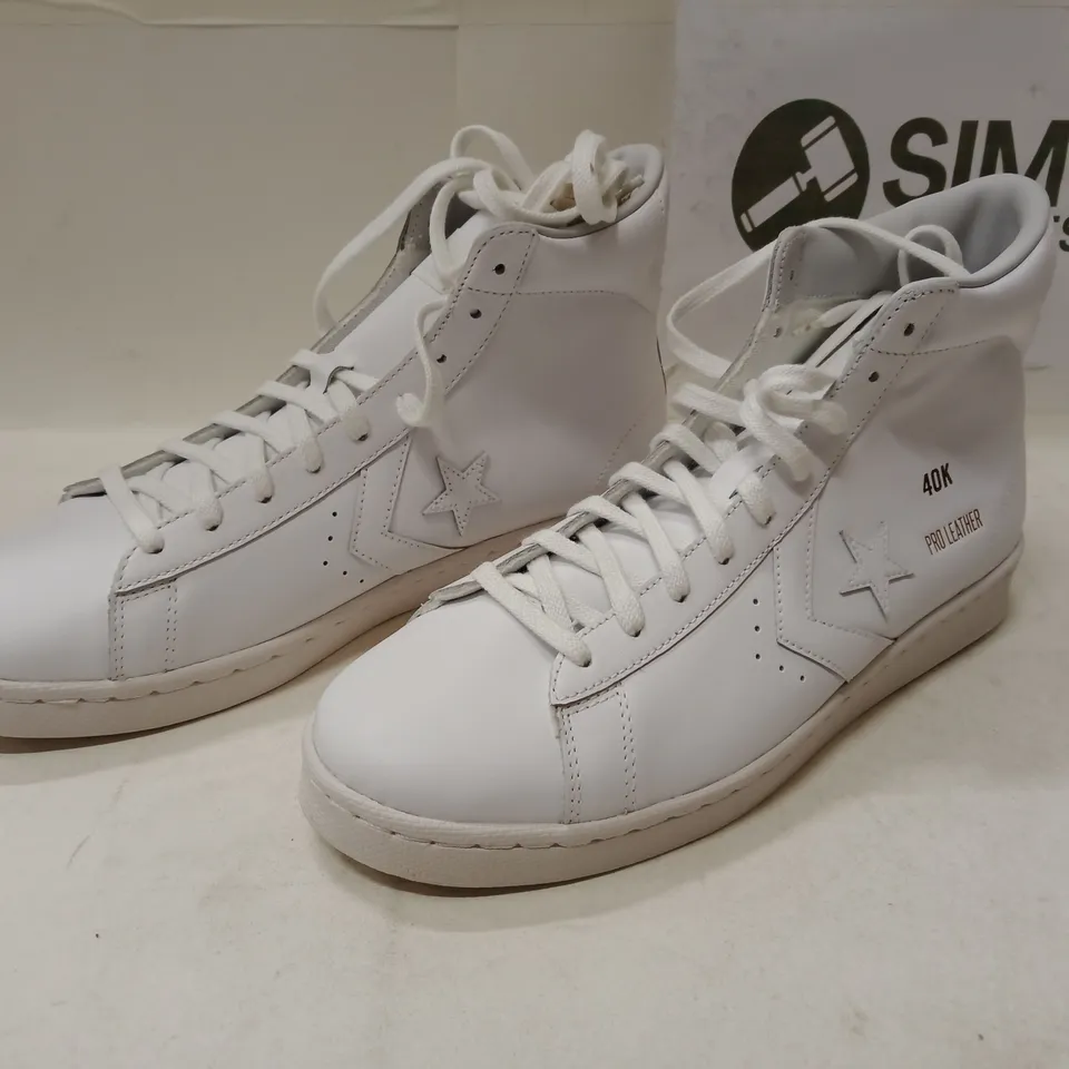 White high‑top sneakers – Pro Leather style, UK 6 (EU 40) rear text