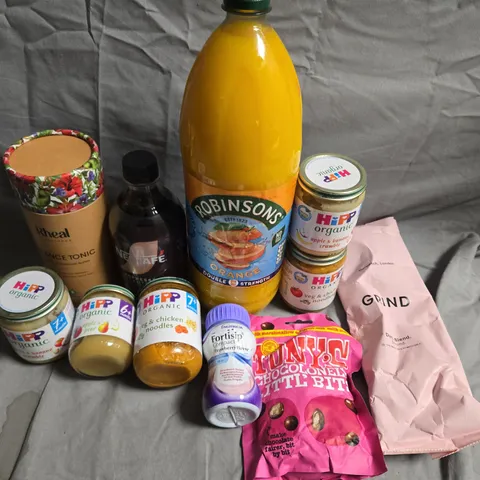 APPROXIMATELY 5 ASSORTED FOOD &DRINK ITEMS TO INCLUDE - TONYS CHOCOLATE, ROBINSONS JUICE AND BABY FOOD - COLLECTION ONLY 
