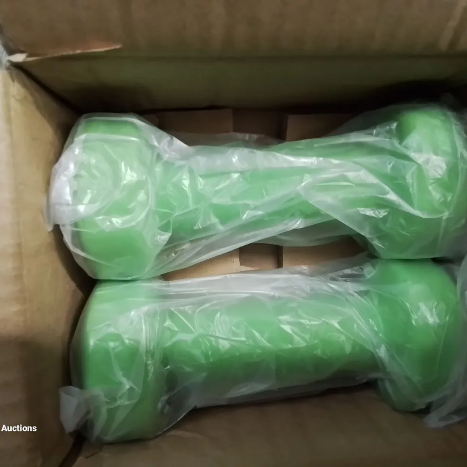 BOXED SET OF 2 X 2KG DUMBBELLS IN GREEN
