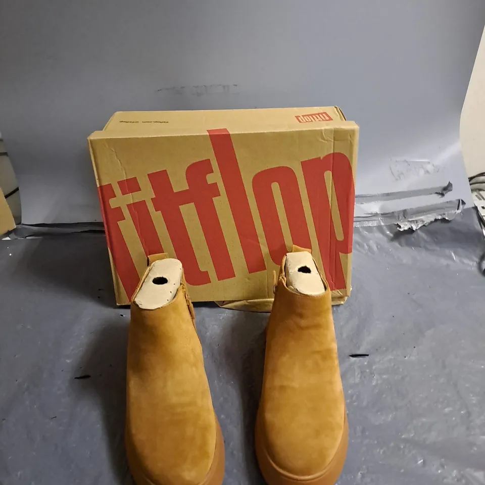 BOXED PAIR OF FITFLOP SUEDE FLATFORM ZIP ANKLE BOOTS LIGHT TAN UK 5