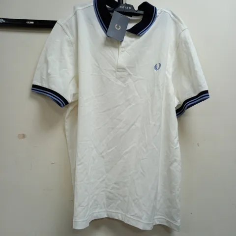 FRED PERRY CONTRAST RIB POLO SIRT IN WHITE - XXL