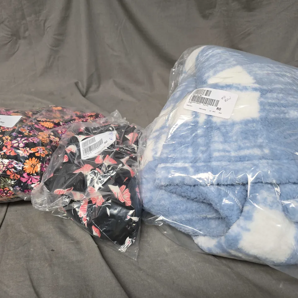 APPROXIMATELY 10 ASSORTED CLOTHING PRODUCTS TO INCLUDE JUMPERS, DRESSES ETC