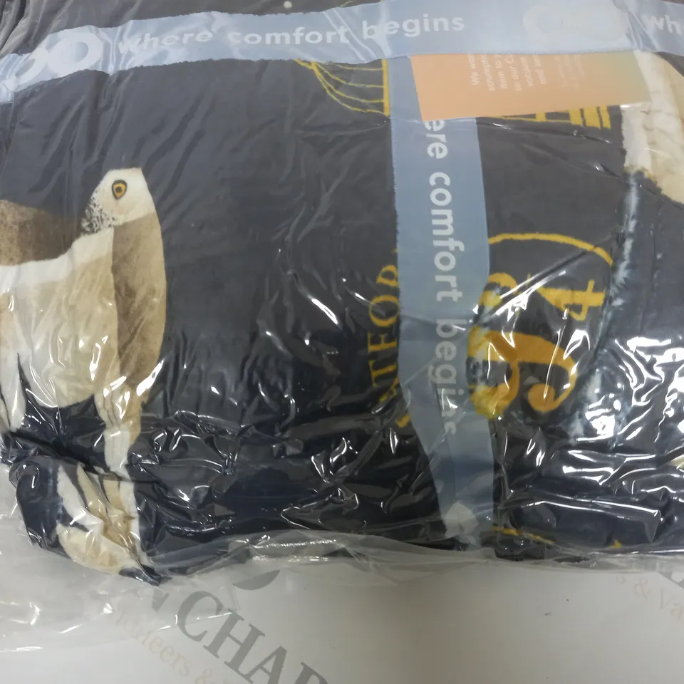 SEALED THE OODIE HOODED BLANKET - SIZE UNSPECIFIED