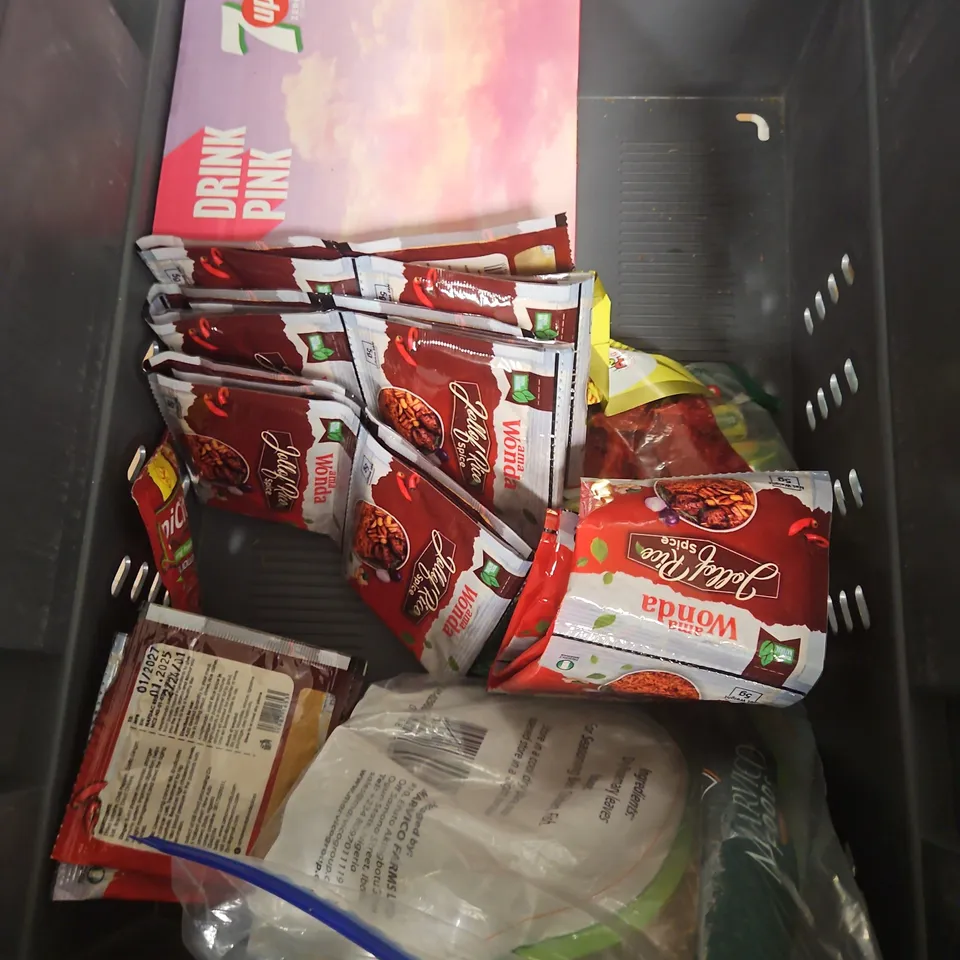 APPROXIMATELY 10 ASSORTED FOOD ITEMS TO INCLUDE - GROOVYKETO BLANCHED ALMOND FLOUR - KINDER BUENO - 7UP DRINK PINK - ETC