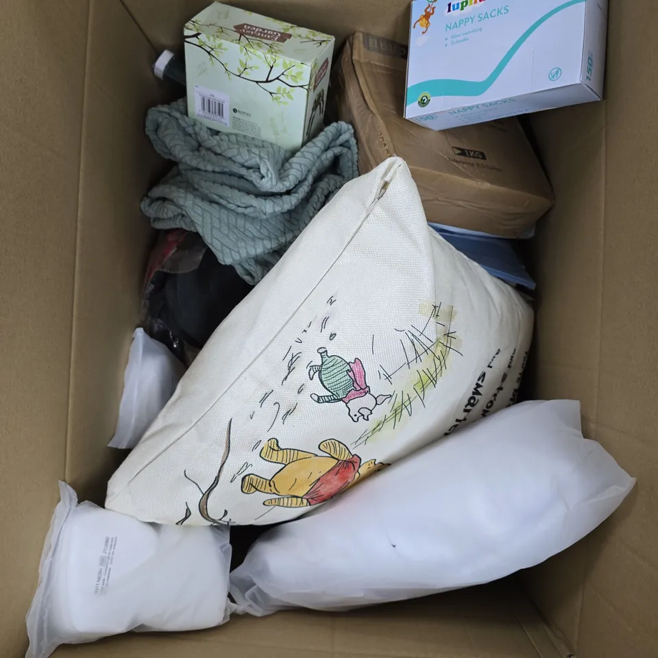 APPROXIMATELY 15 ASSORTED HOUSEHOLD PRODUCTS TO INCLUDE HOME DÉCOR, CUSHION, NAPPY SACKS ETC