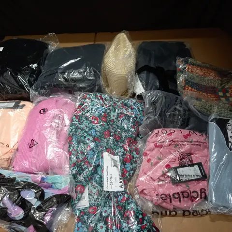 LARGE QUANTITY OF ASSORTED BAGGED CLOTHING ITEMS TO INCLUDE BOOHOO, NEW LOOK AND ASOS