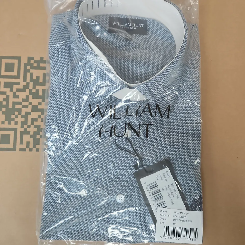 BAGGED WILLIAM HUNT SHIRT IN BLUE/WHITE SIZE 18/46