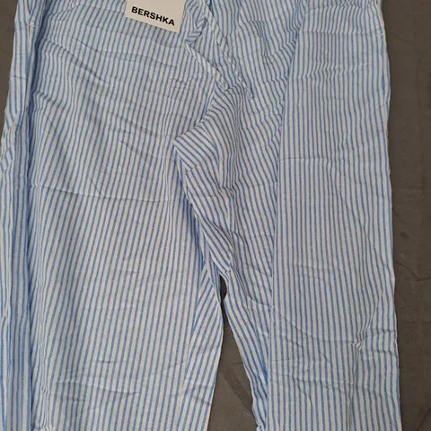 BERSHKA PINSTRIPE PANTS IN BLUE/WHITE SIZE XS