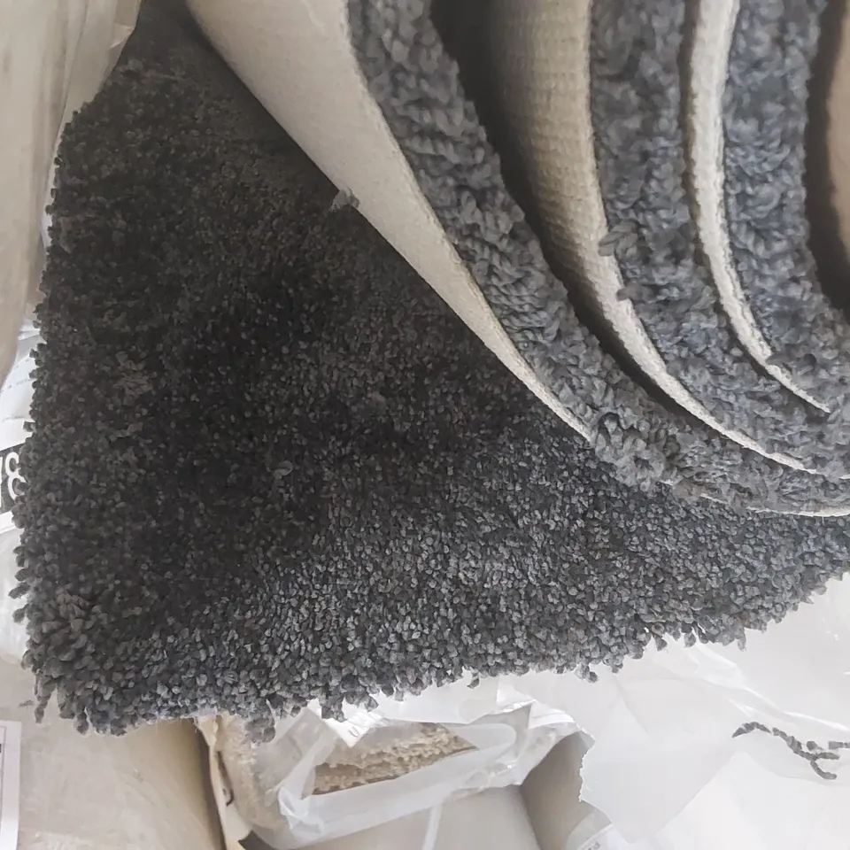 ROLL OF QUALITY ULTIMATE FIRST IMPRESSIONS PRIVILEGE CARPET - APPROXIMATELY 2 x 5m