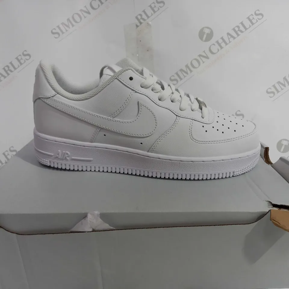 BOXED NIKE AIR FORCE 1 IN WHITE - UK 9 