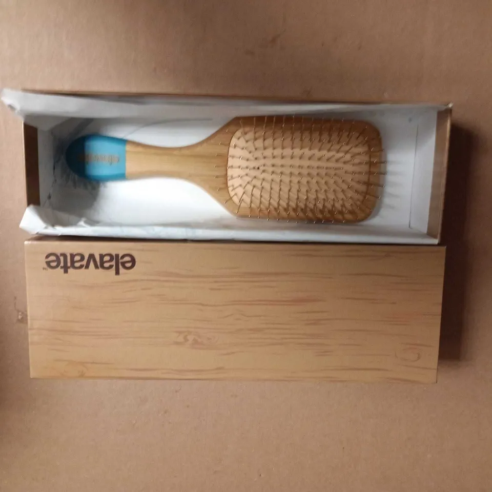 ELEVATE WOODEN PADDLE HAIR BRUSH WITH TEAL HANDLE
