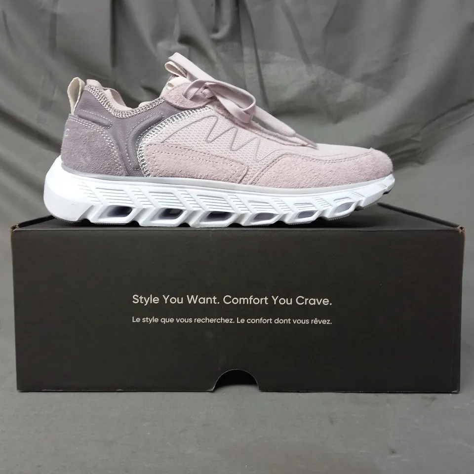 BOXED PAIR OF VIONIC TRAINERS IN DUSKY PINK SIZE 5