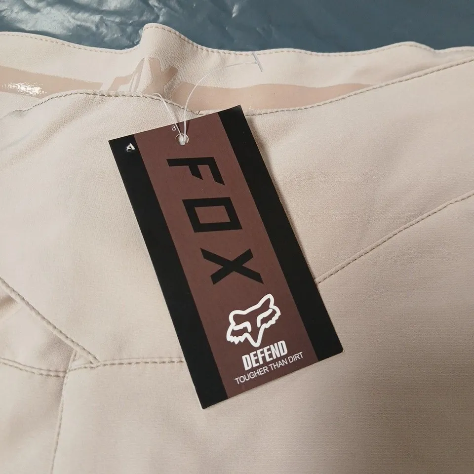 FOX RACING DEFEND KEVLAR SHORTS – BEIGE, SIZE 36