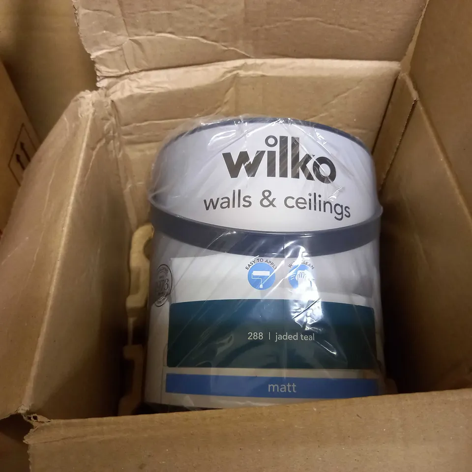 LOT OF APPROX 4 ASSORTED PACKAGED BOXED PAINTS TO INCLUDE: POLLYCELL BASE COAT, DULUX WALLS & CEILINGS, GARDEN WOOD PAINT
