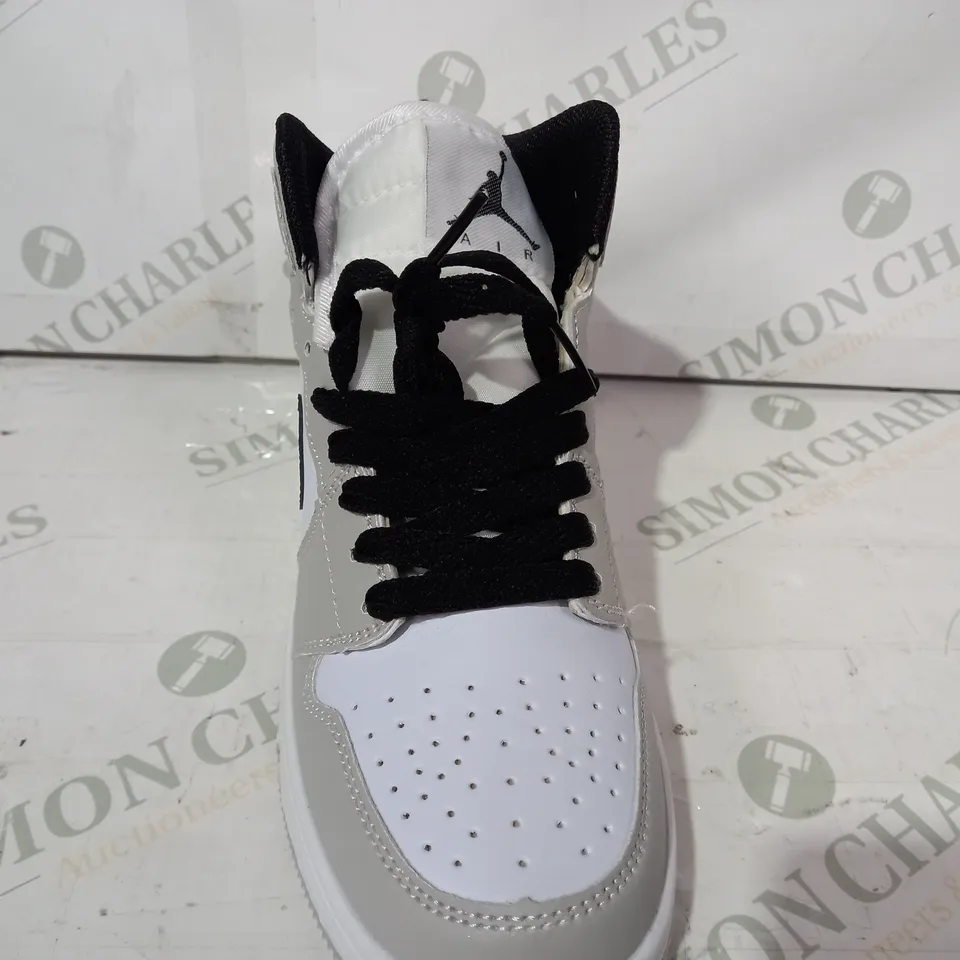 PAIR OF NIKE AIR JORDAN SHOES IN WHITE/GREY UK SIZE 6