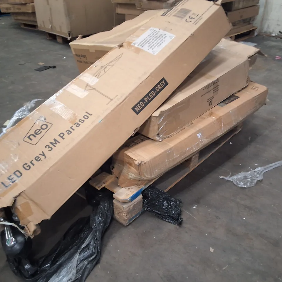 PALLET OF ASSORTED HOUSEHOLD GOODS AND PRODUCTS TO INCLUDE;LED PARASOL,TUBE TENT,COMPACT MOBILE TROLLEY
