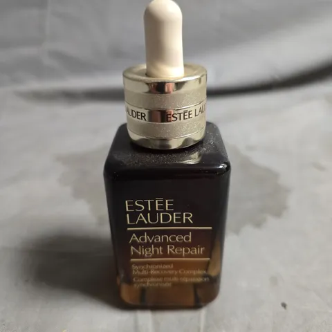 BOX OF APPROXIMATELY 25 ESTÉE LAUDER ADVANCED NIGHT REPAIR SYNCHRONIZED MULTI-RECOVERY COMPLEX – SERUM - 50ML