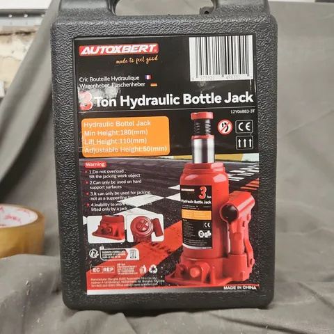 AUTOXBERT 3 TON HYDRAULIC BOTTLE JACK – CARRY CASE
