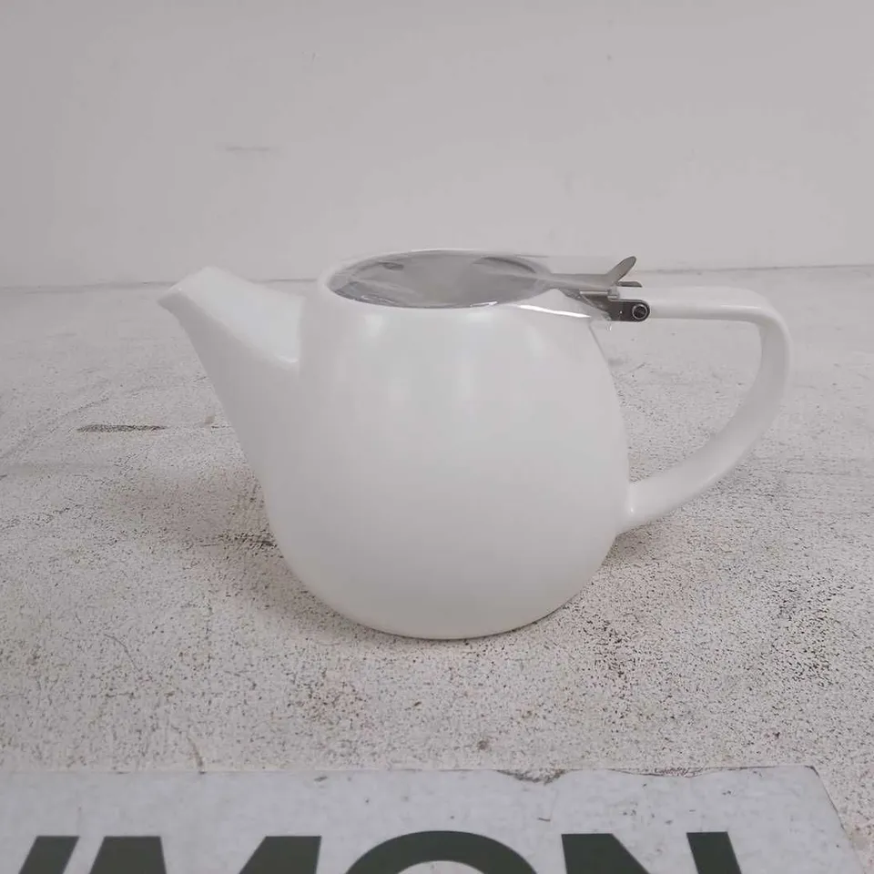 JOVE PORCELAIN TEAPOT BOXED