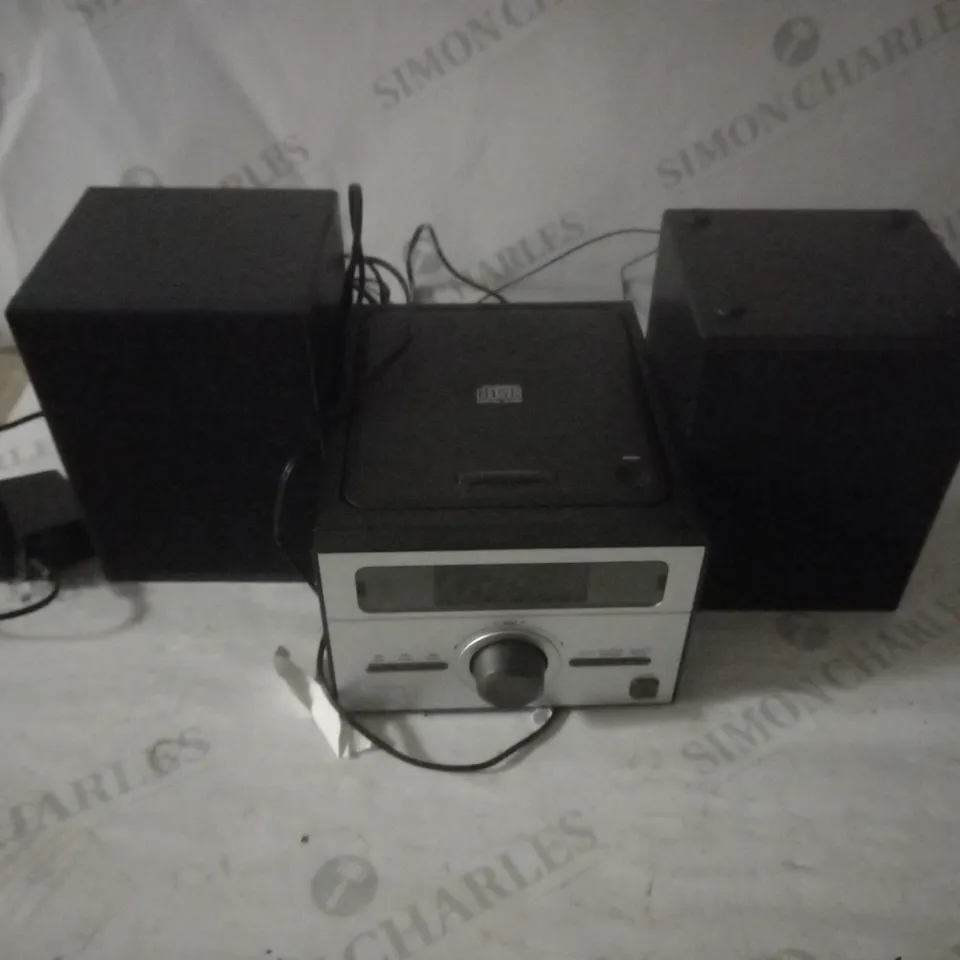 CD PLAAYER AND SPEAKERS