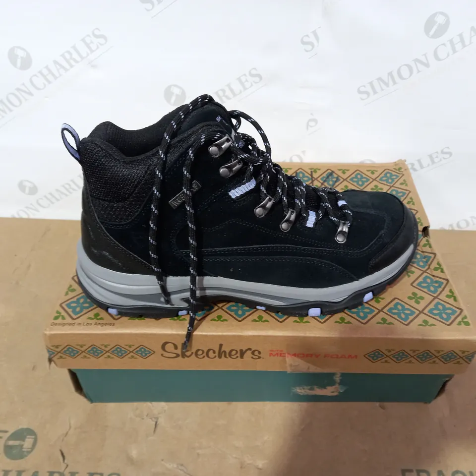 BOXED PAIR OF SKECHERS - SIZE 6