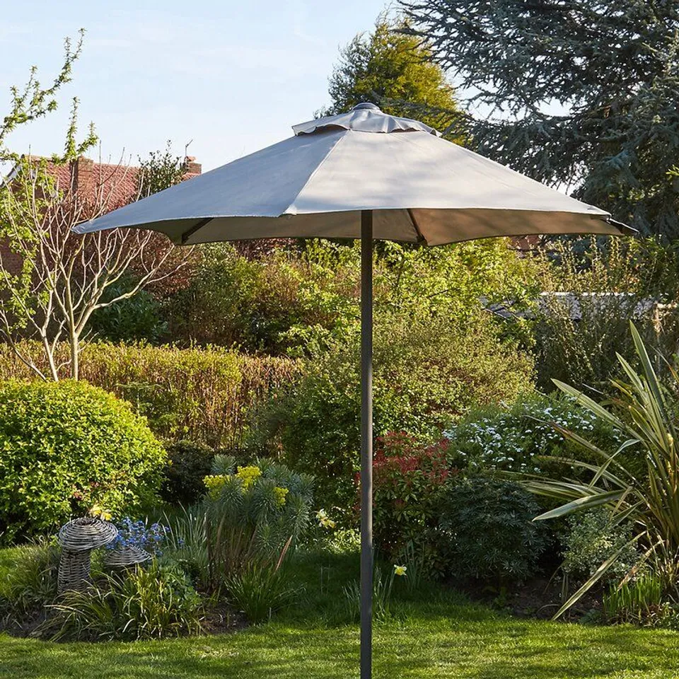 CHANCERRY 2M TRADITIONAL FABRIC PARASOL 