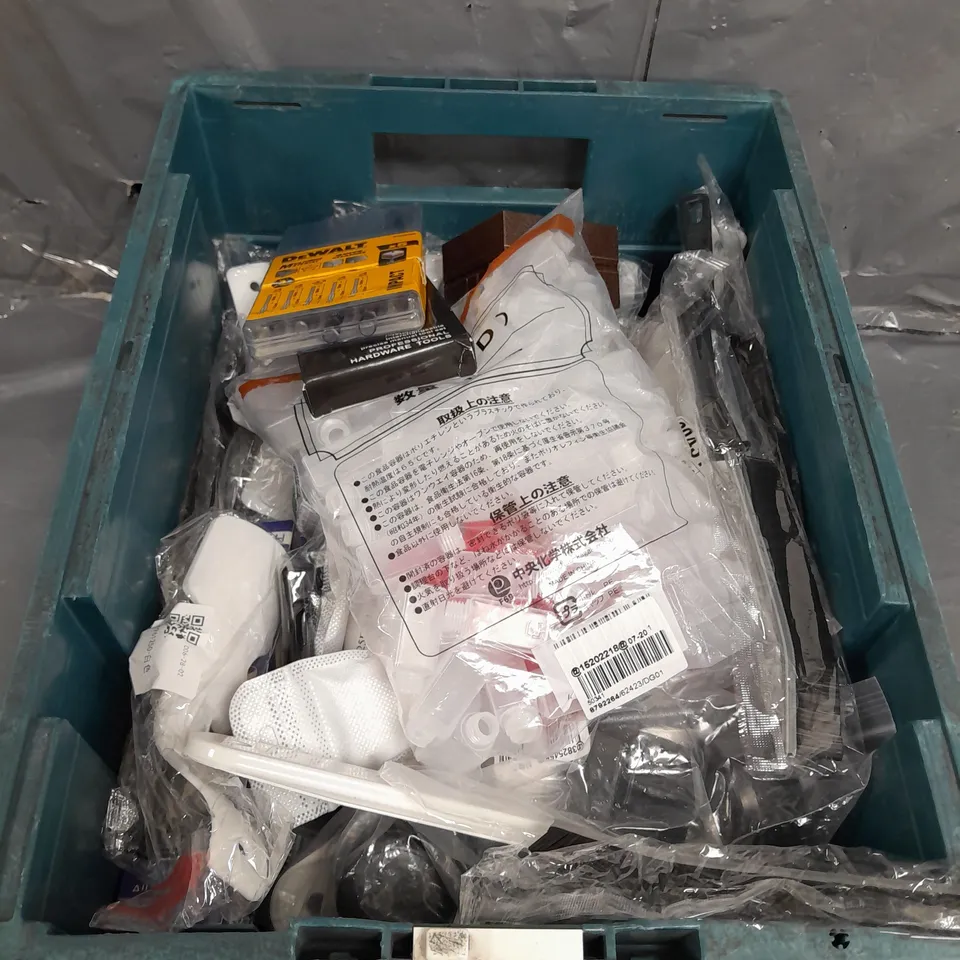 APROXIMATELY 15 ASSORTED HOUSEHOLD ITEMS TO INCLUDE TOOL KITS , BUBBLE CLEANER , ETC 