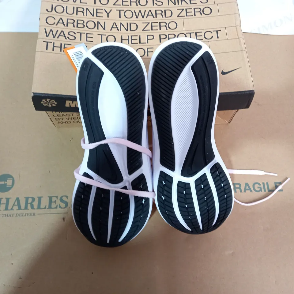 BOXED PAIR OF NIKE PINK/BLACK/WHITE TRAINERS SIZE 5