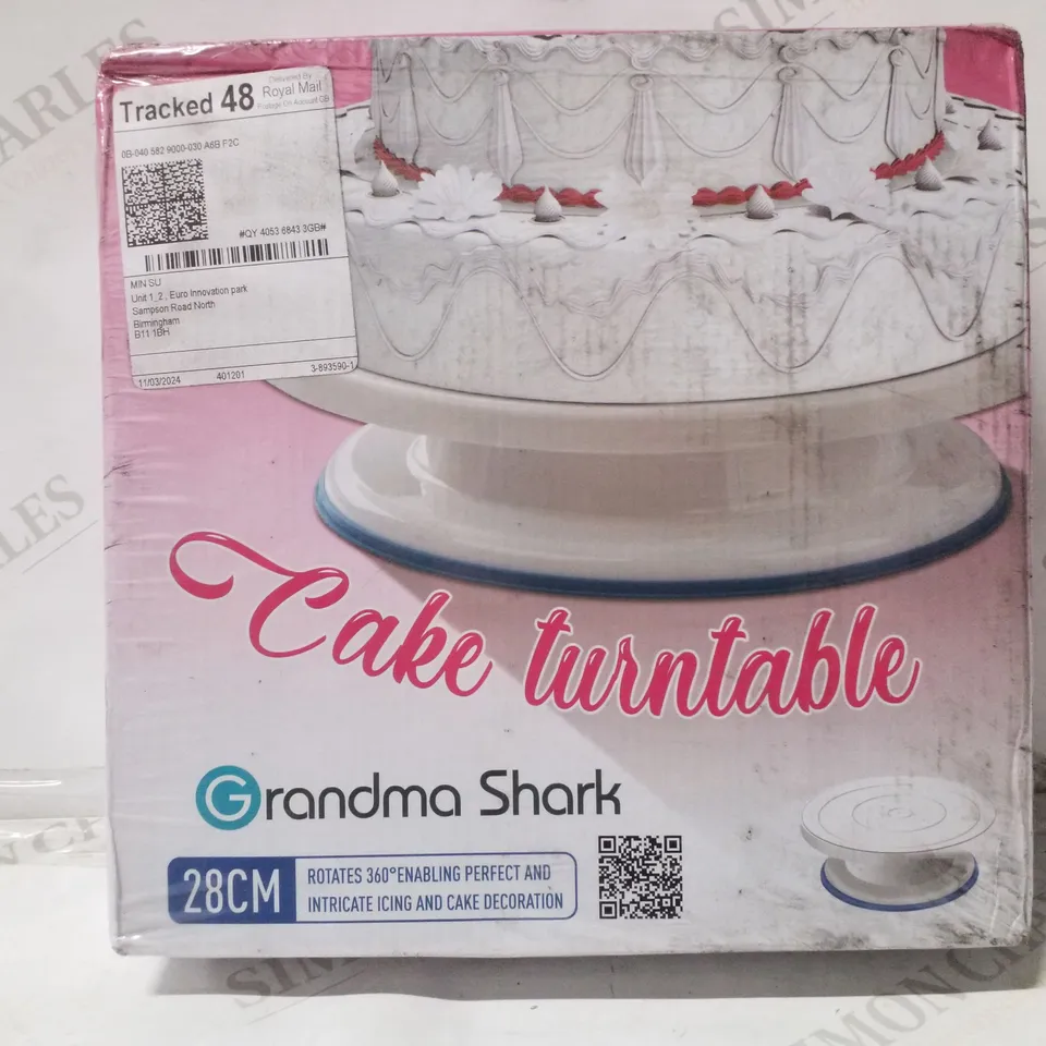 BOXED GRANDMA SHARK CAKE TURNTABLE 
