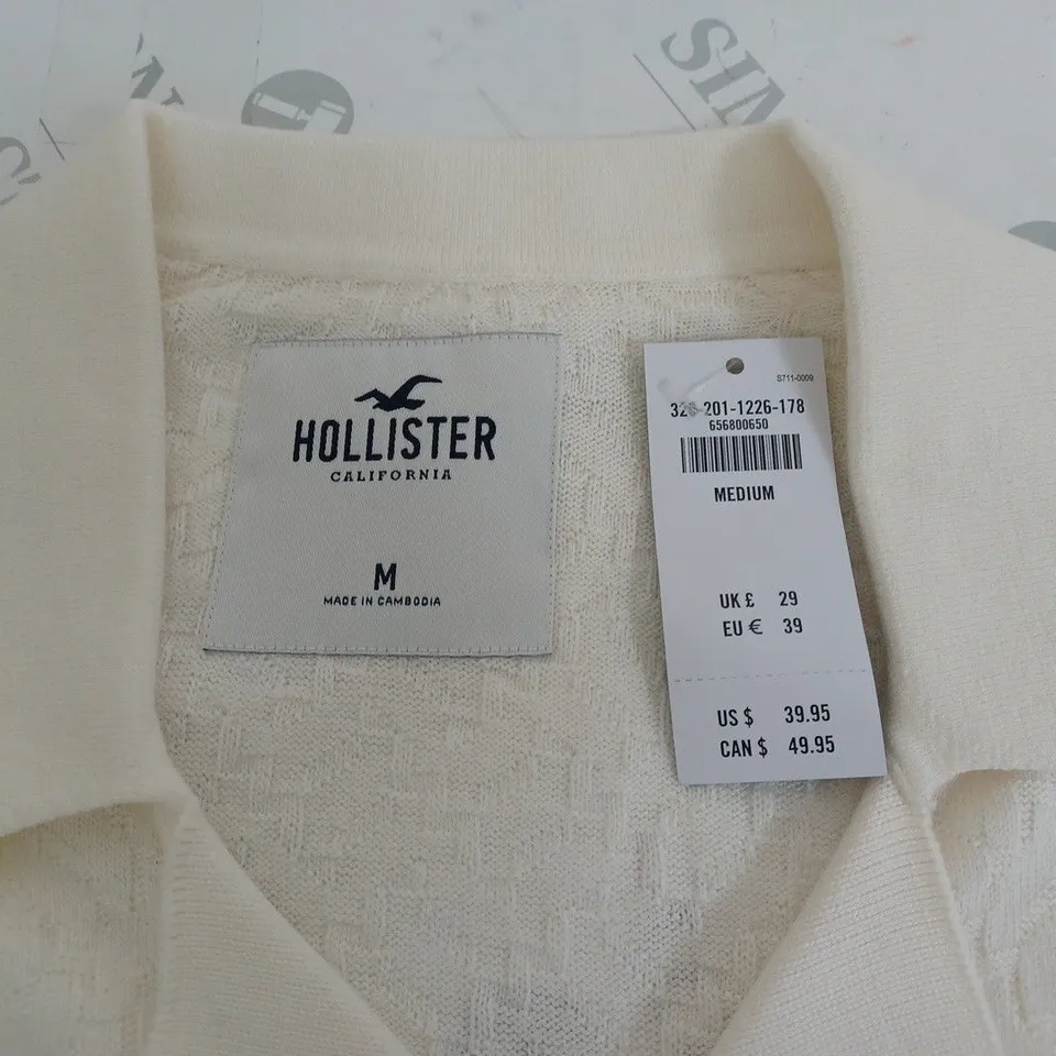 HOLLISTERRELAXED CREAM TEXTURED SHORT SLEEVE SHIRT - M