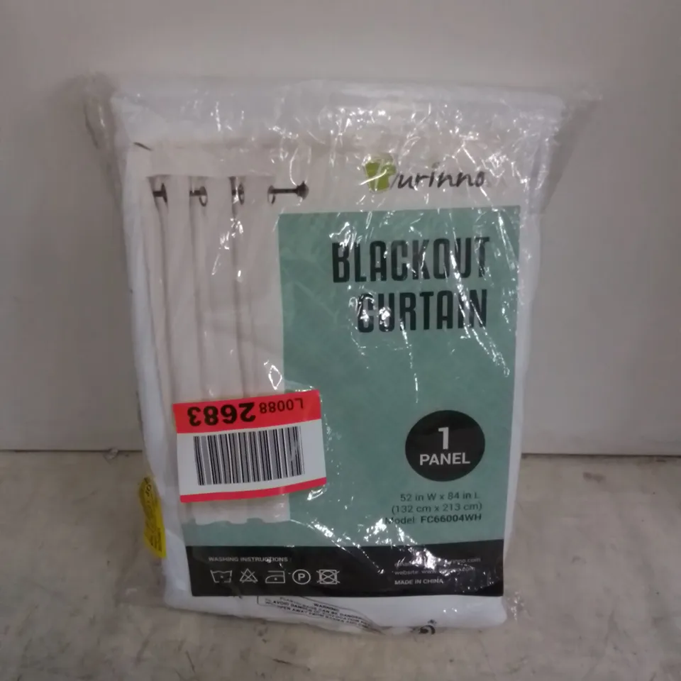 BAGGED ABIGAIL POLYESTER EYELET CURTAINS - WHITE // SIZE: 132 X 213CM