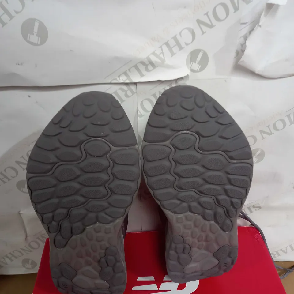 BOXED PAIR OF NEW BALANCE TRAINERS SIZE 36