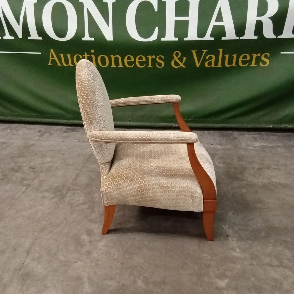 QUALITY HIGH-END DESIGNER FABRIC ACCENT CHAIR