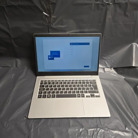 SAMSUNG NP345XNA LAPTOP