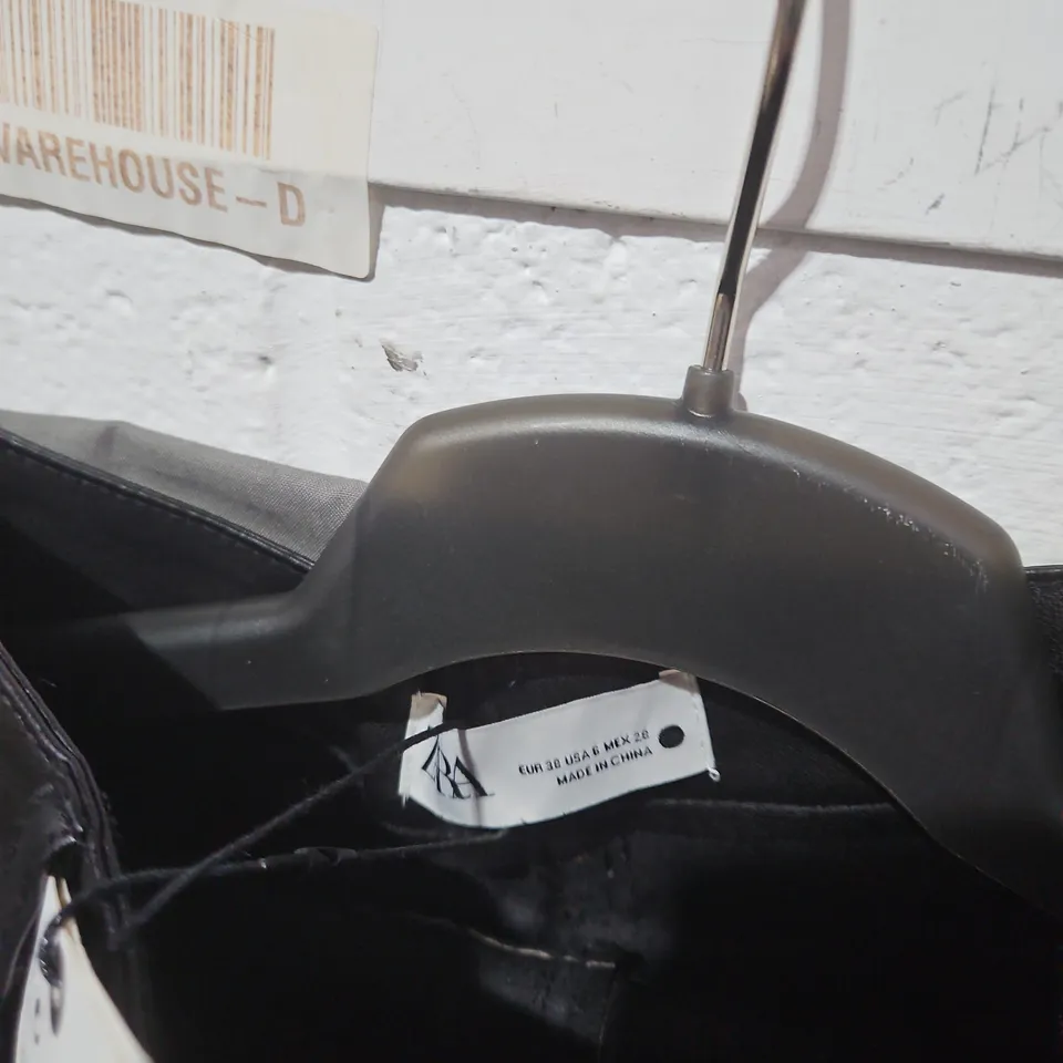 ZARA BLACK LEATHER-LOOK TROUSERS – UK 10 (EU 38)