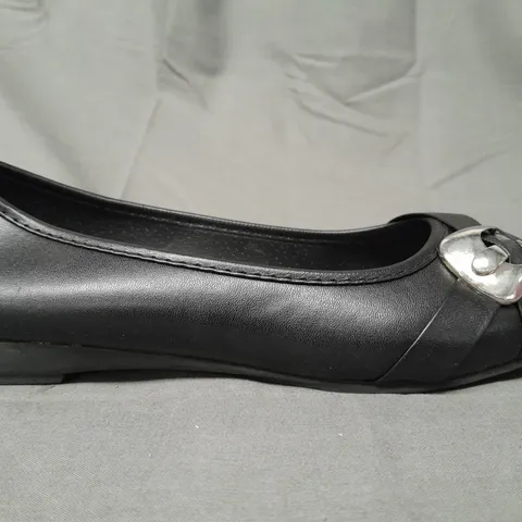 BOXED PAIR OF SOFIA PEEP TOE SLIP-ON SHOES IN BLACK EU SIZE 39