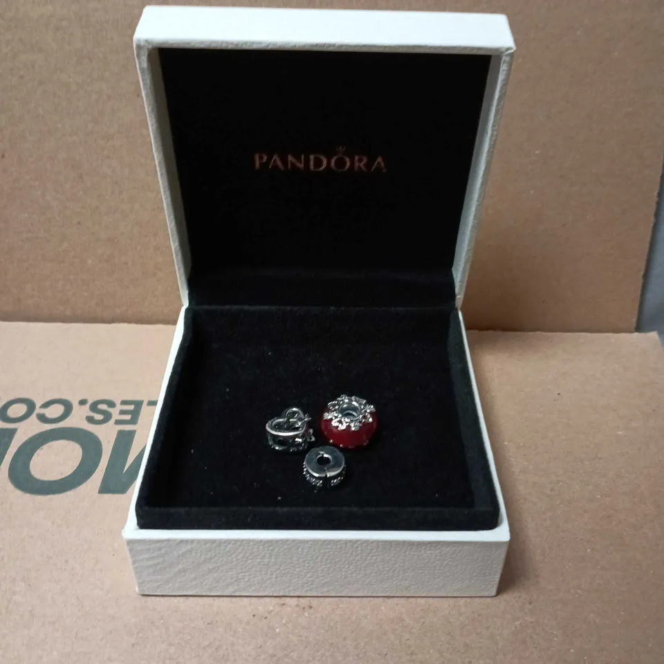 BOXED PANDORA SET OF 3 CHARMS