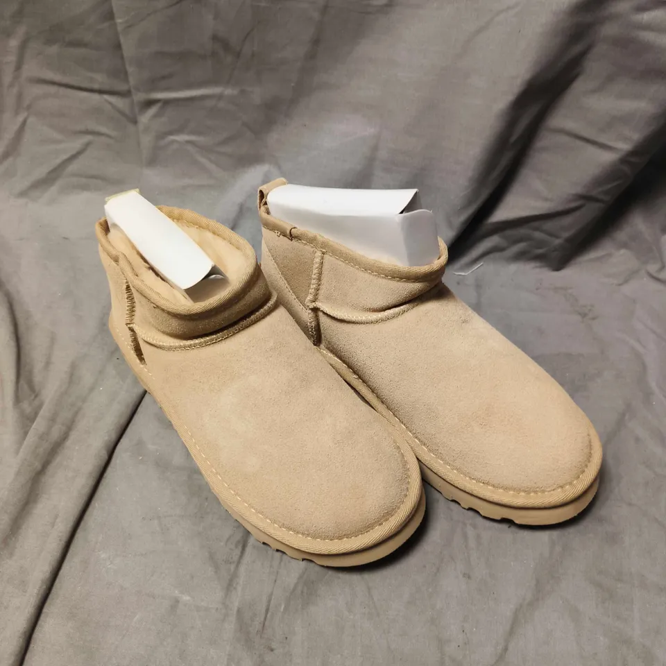 UGG KUWANS CLASSIC SLIP ON SHOES - 3