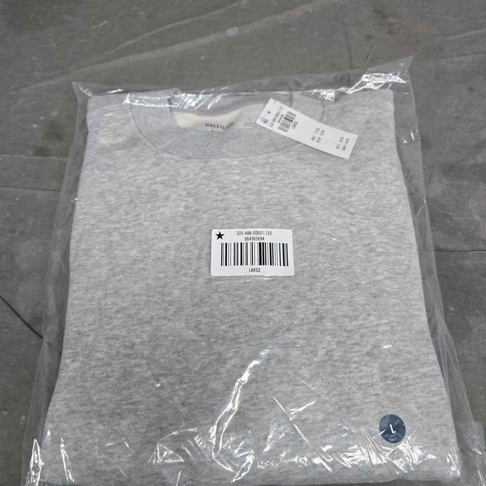 BAGGED HOLLISTER BOXY FIT SWEATER - SIZE L