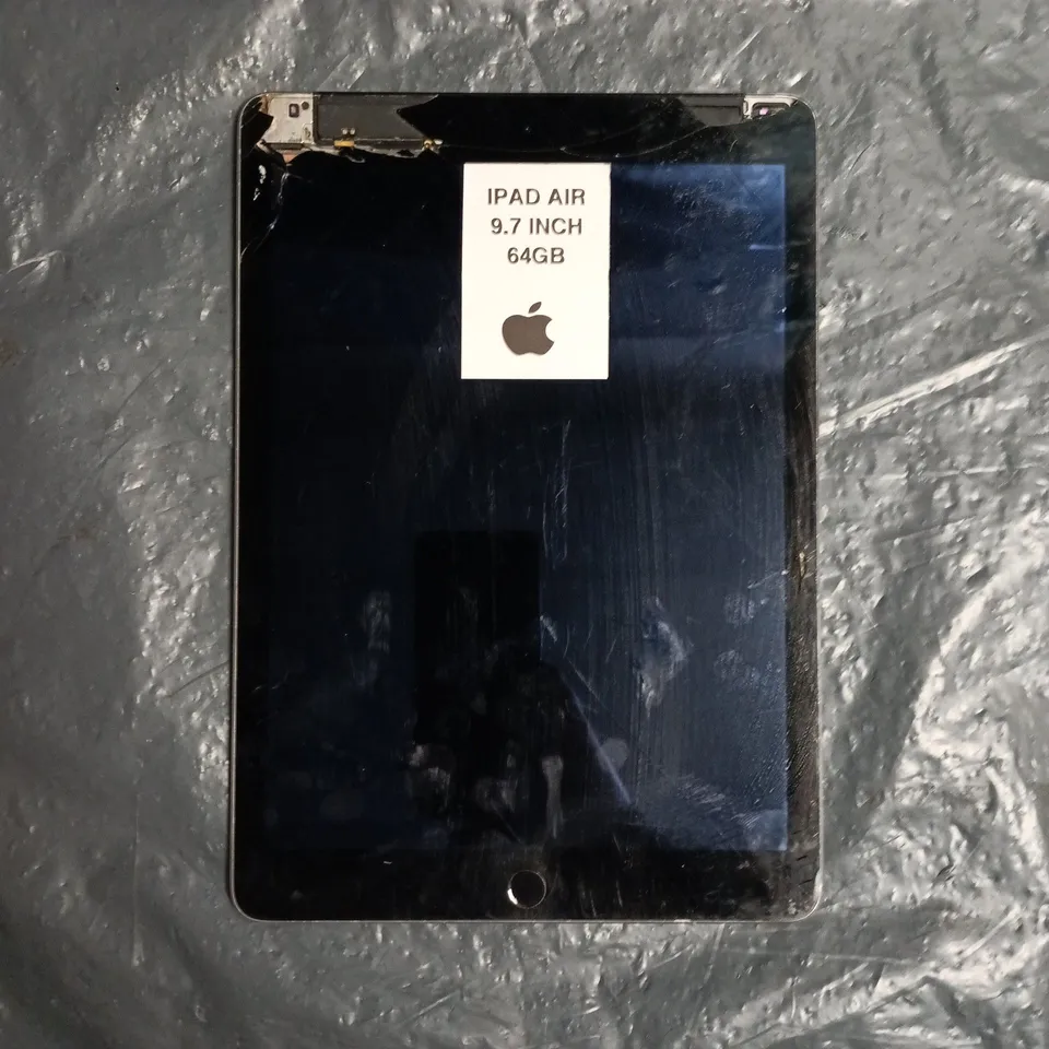 APPLE IPAD AIR A1567