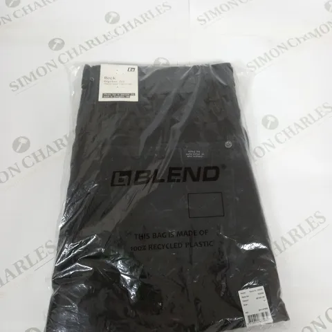 BAGGED BLEND ROCK FIT DENIM JEANS SIZE 31