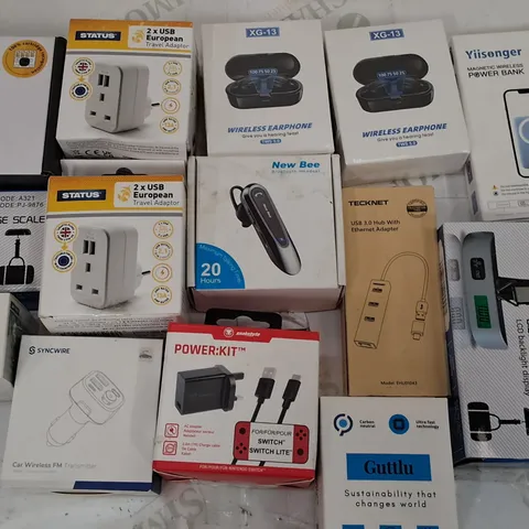 LOT OF APPROXIMATELY 30 ASSORTED ITEMS TO INCLUDE WIRELESS EARPHONES, POWER BANKS AND POWER ADAPTERS