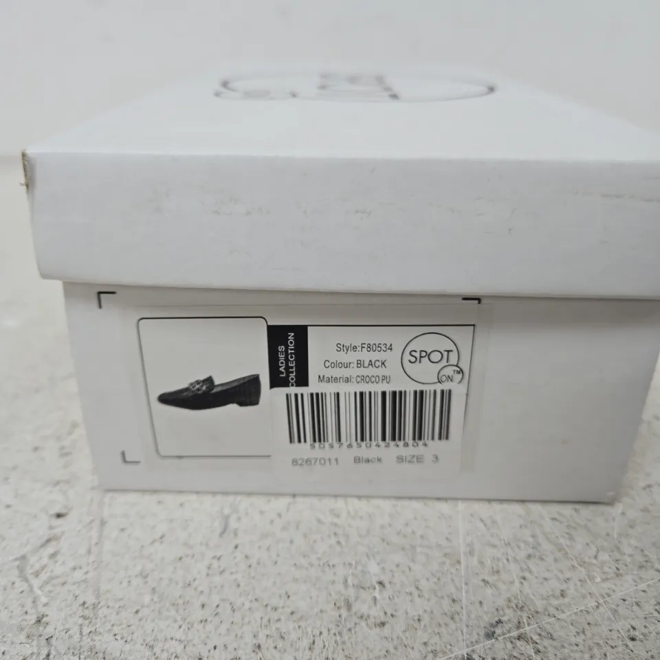SPOT ON LADIES CROC PU LOAFERS - BLACK, CHAIN DETAIL, UK 3 - BOXED