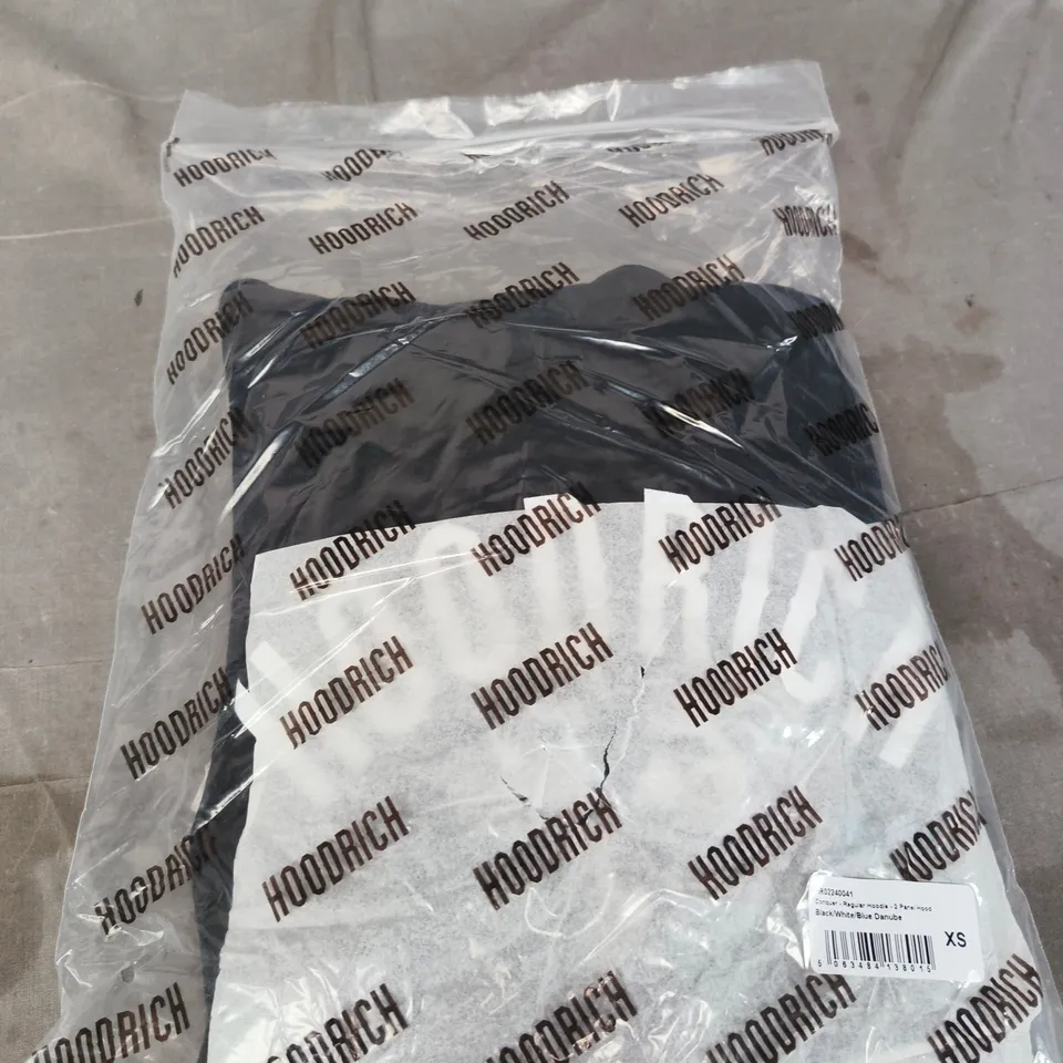 HOODRICH REGULAR HOODIE – BLACK/WHITE/BLUE DANUBE –  (XS)