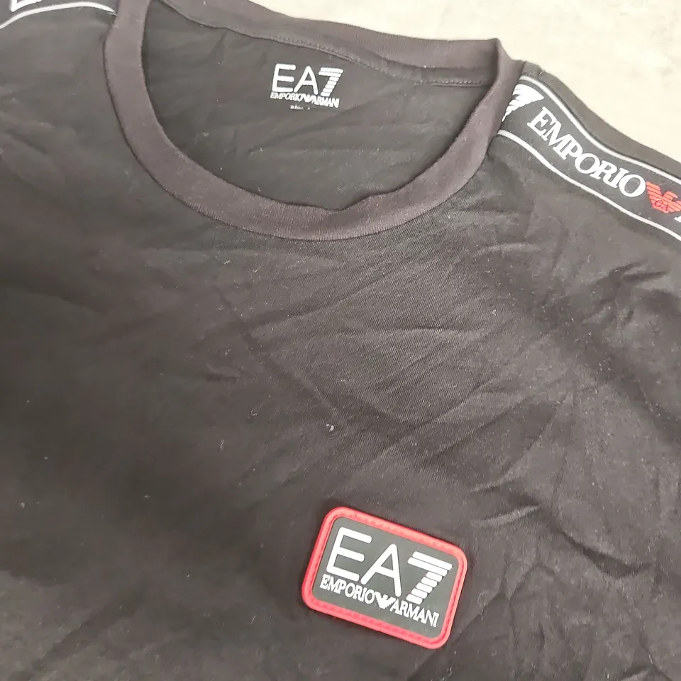 EA7 EMPORIO ARMANI T‑SHIRT – BLACK, SIZE L