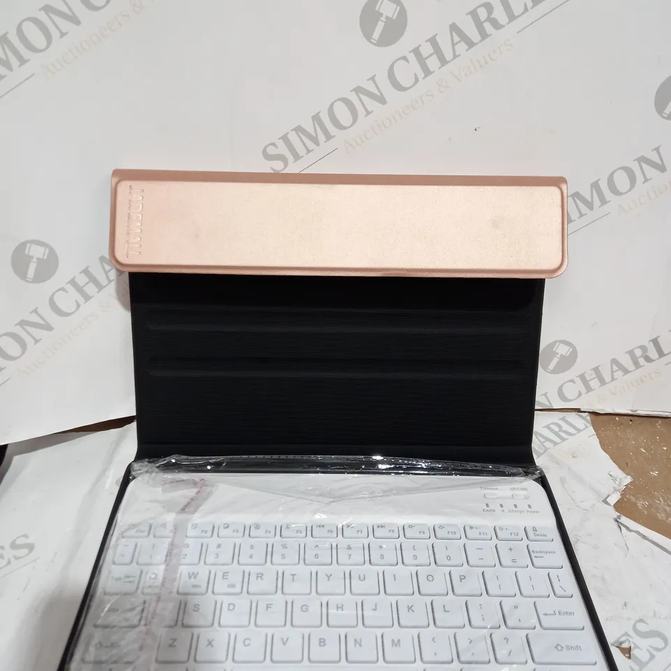 USER MANUALS CASE AND WIRELESS KEYBOARD WITH 3 SYSTEMS - ROSE GOLD