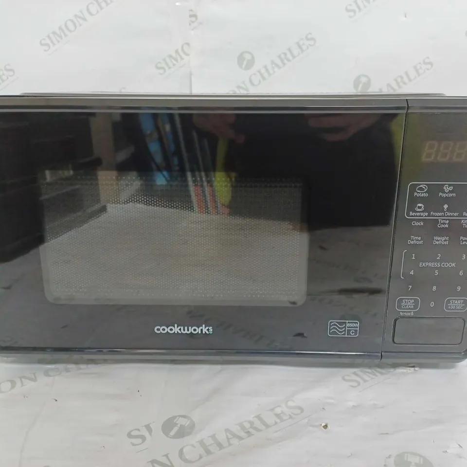 BOXED COOKWORKS 700W BLACK MICROWAVE 17L
